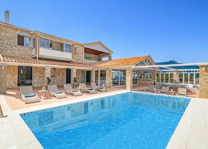 Вилла Ionio House By